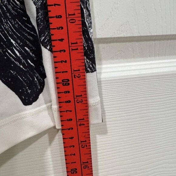 Lululemon Womens White Black Floral Mesh Lined Pullover Tank‎ Top Size 6 - Picture 7 of 10